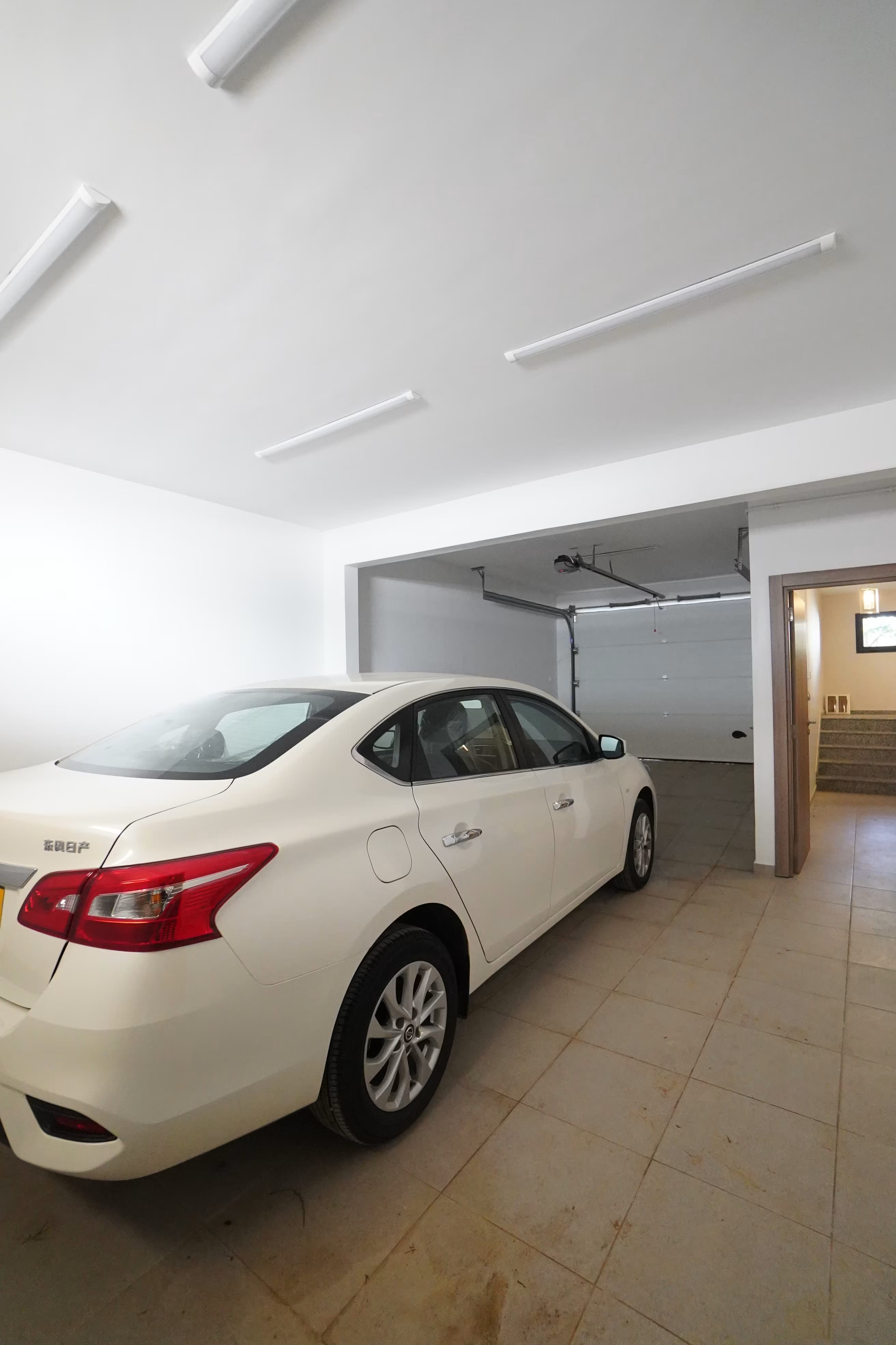 Garage privé sécurisé pour villa